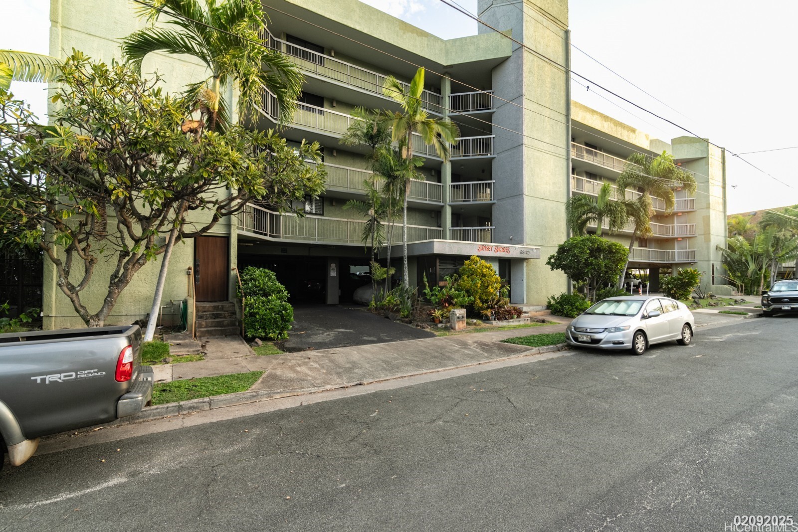Waialua Condominium