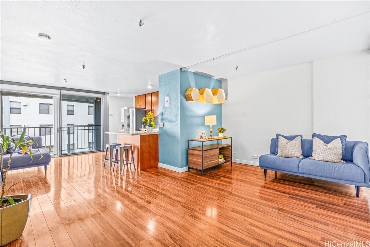 1226 Alexander Street 1102