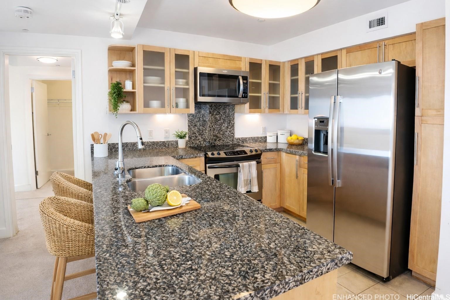 600 Queen Street 1405