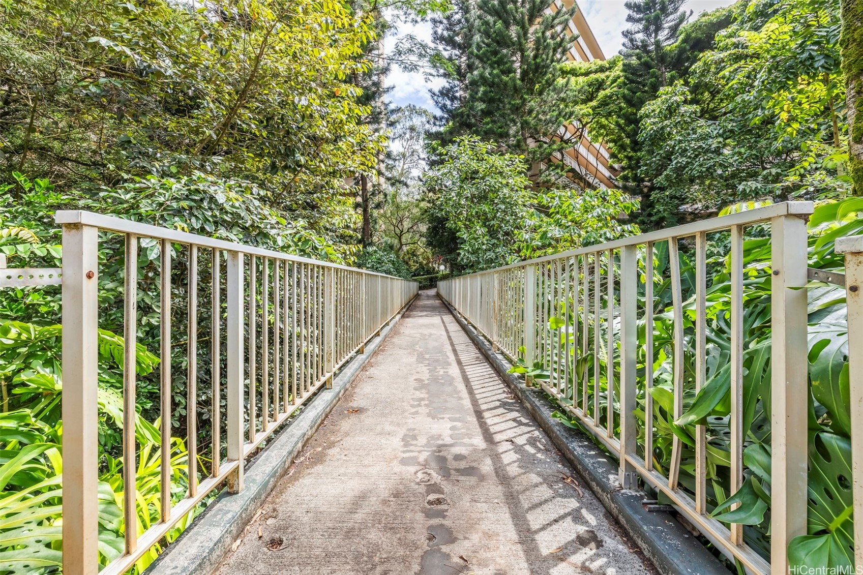 Waikalani Woodlands Residential Lease