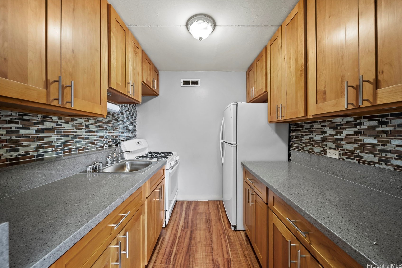 910 Ahana Street 1001