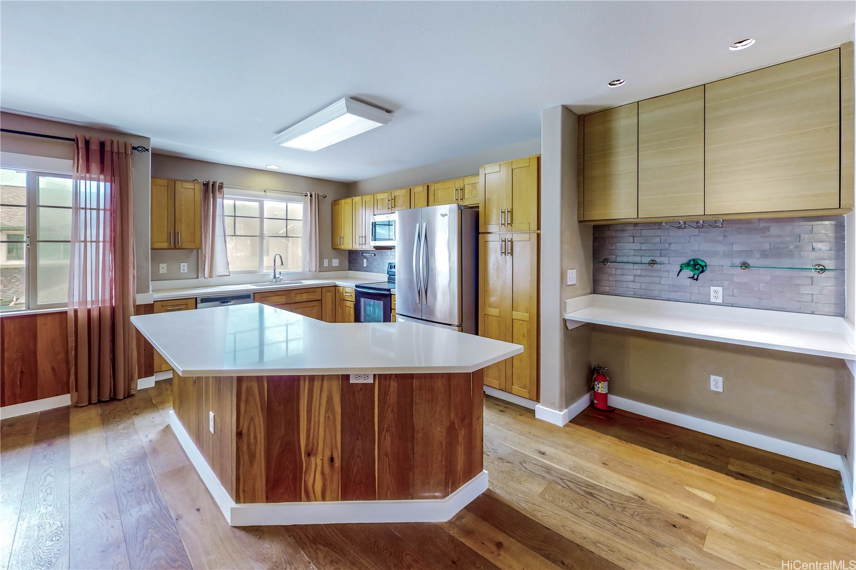 91-1171 Kaiau Avenue 205