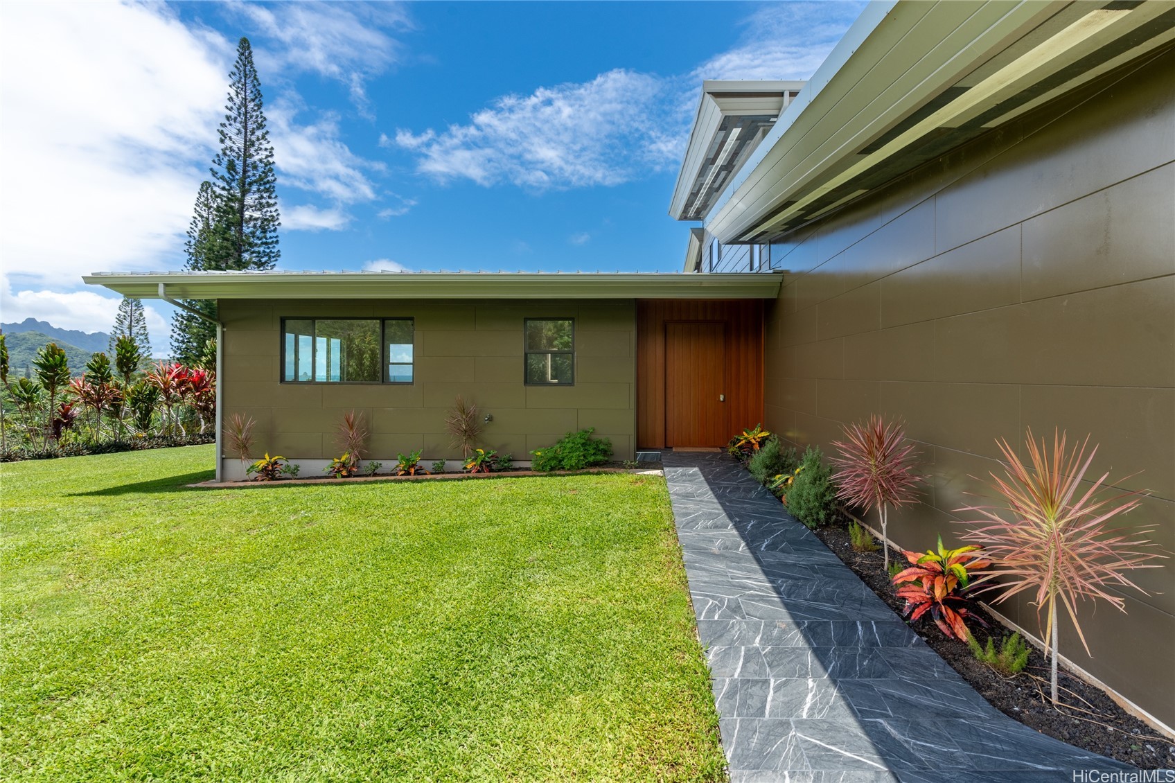 47-546E Mapele Place B