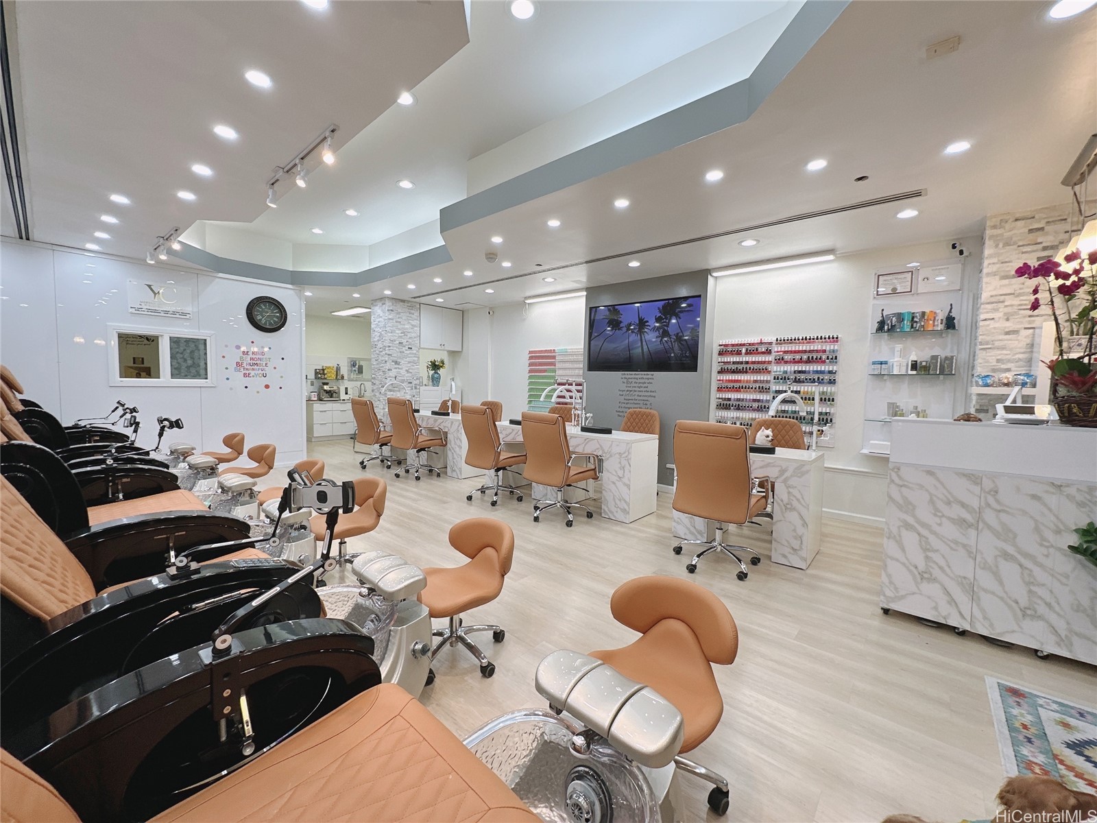 1440 Kapiolani Boulevard 105