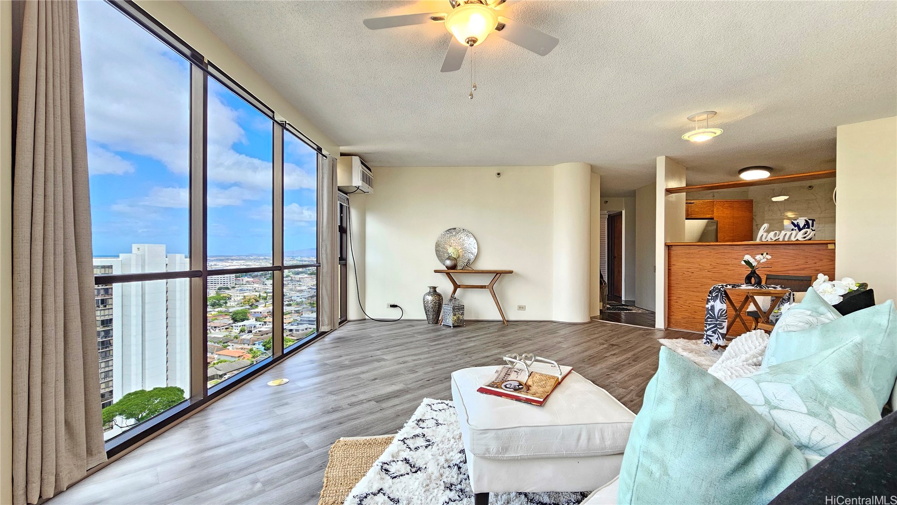 2101 Nuuanu Avenue 1702