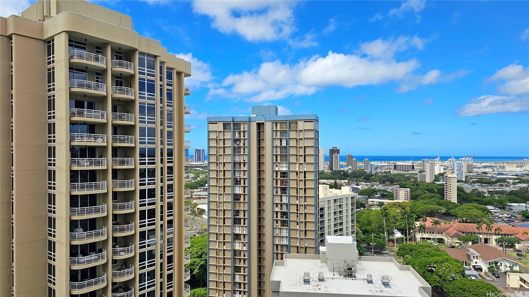 2101 Nuuanu Avenue 1702
