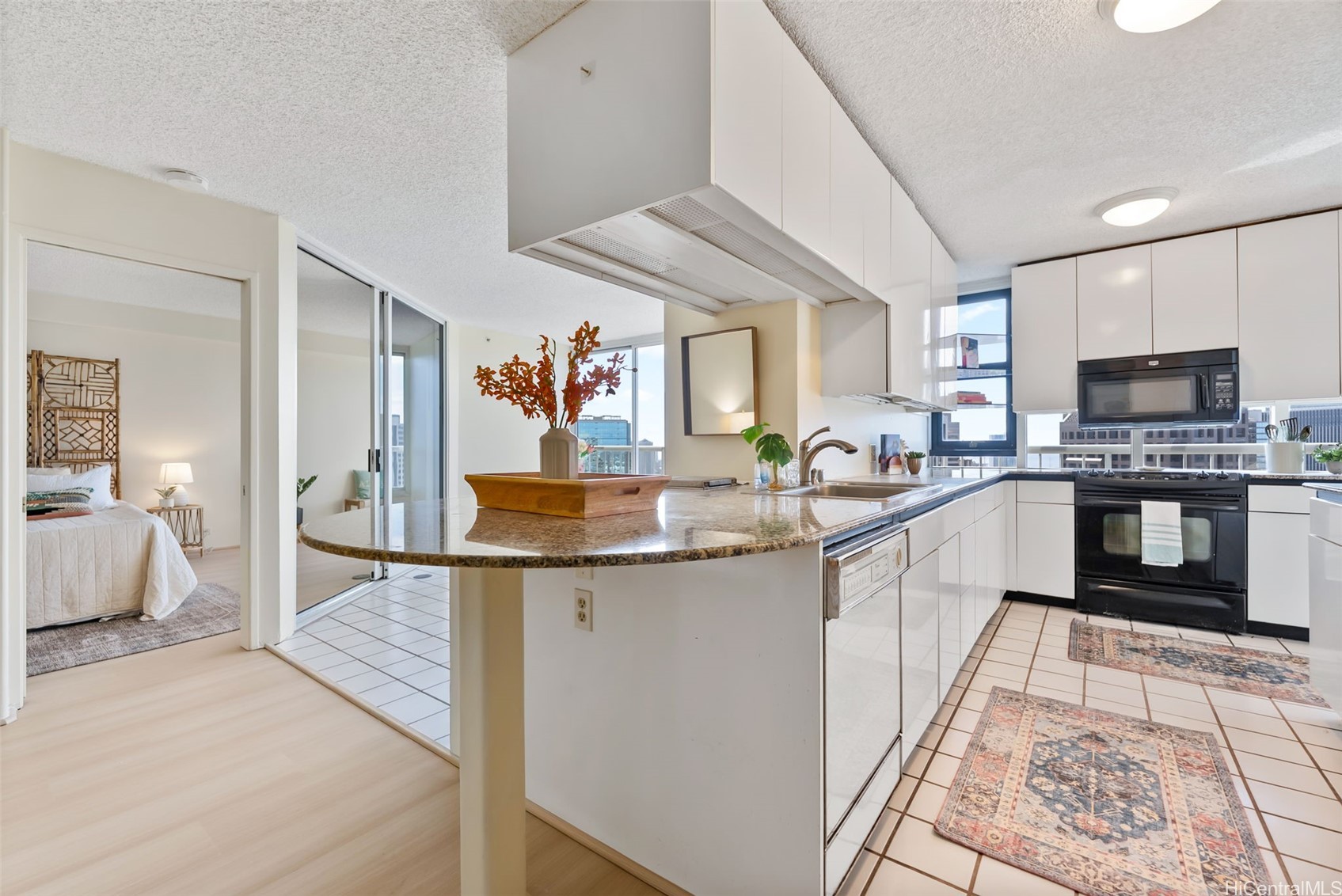 1212 Nuuanu Avenue 3703