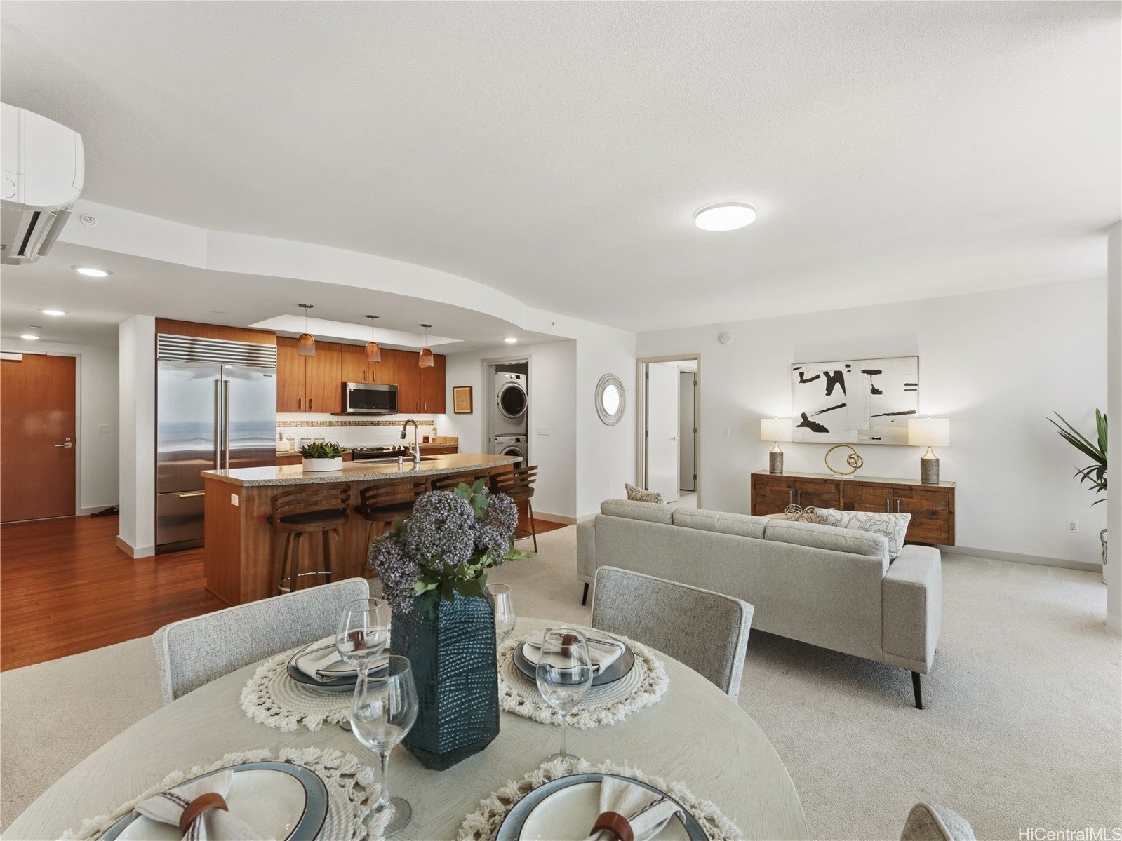 555 South Street 2805