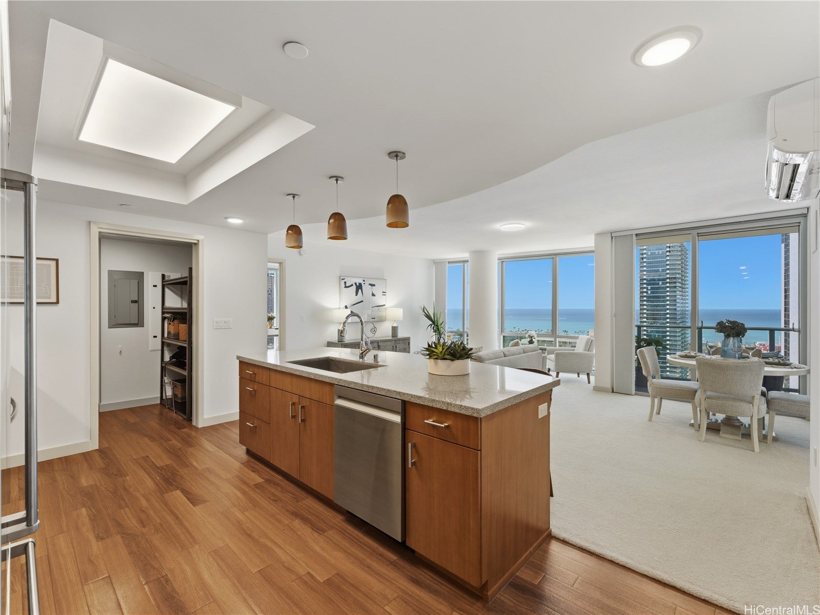 555 South Street 2805