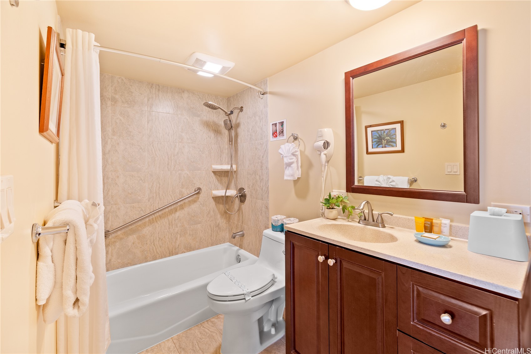 229 Paoakalani Avenue 1206 (NUC)