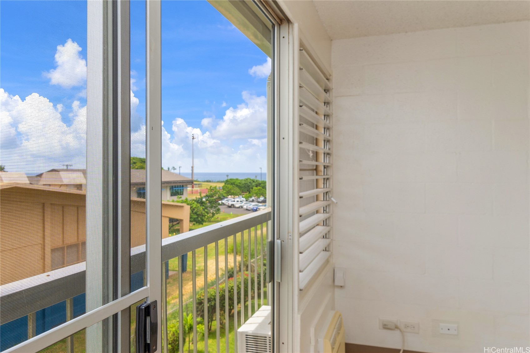85-175 Farrington Highway C/437