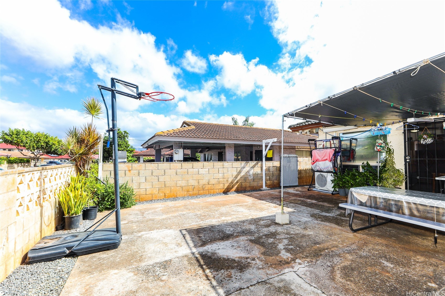 94-1036 Kuhaulua Street