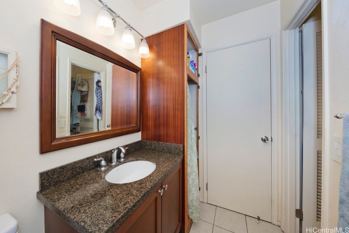 68-3831 Lua Kula Street E104