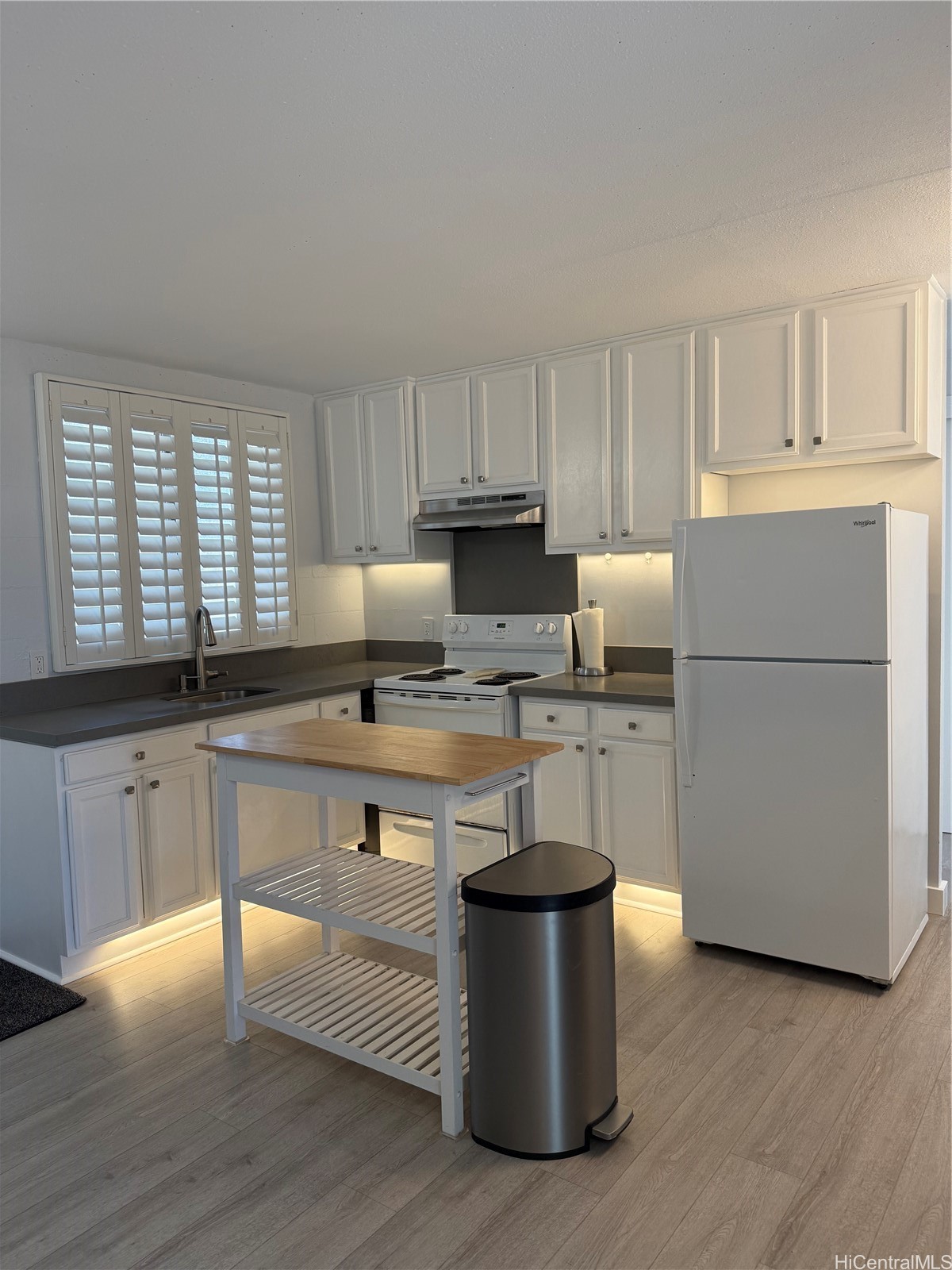 1325 N School Street D206