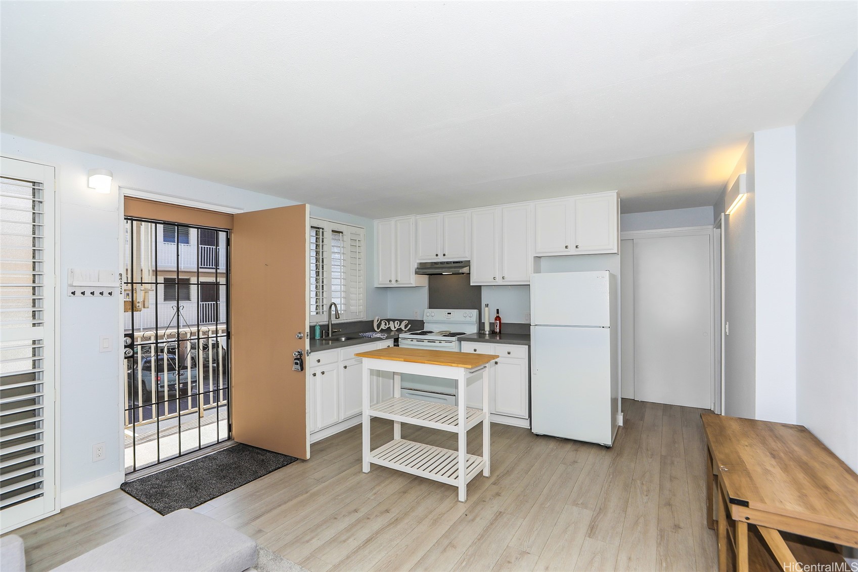 1325 N School Street D206