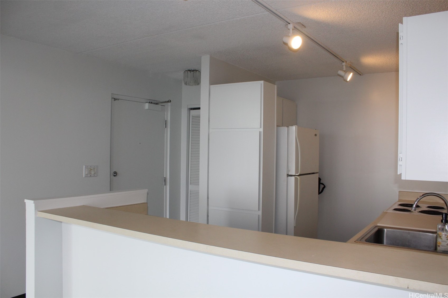 98-402 Koauka Loop 2402