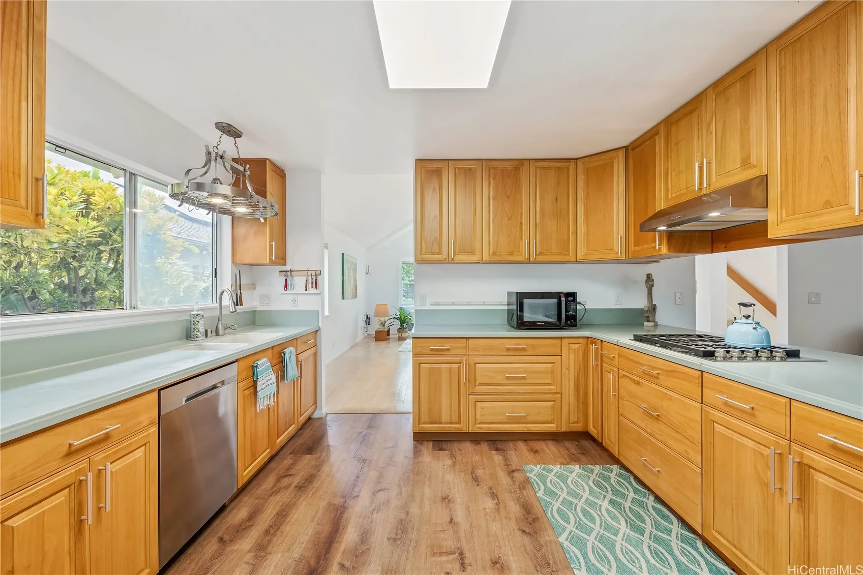 Kapolei, Hawaii 96707, United States, 4 Bedrooms Bedrooms, ,3 BathroomsBathrooms,Residential,Pending,121708