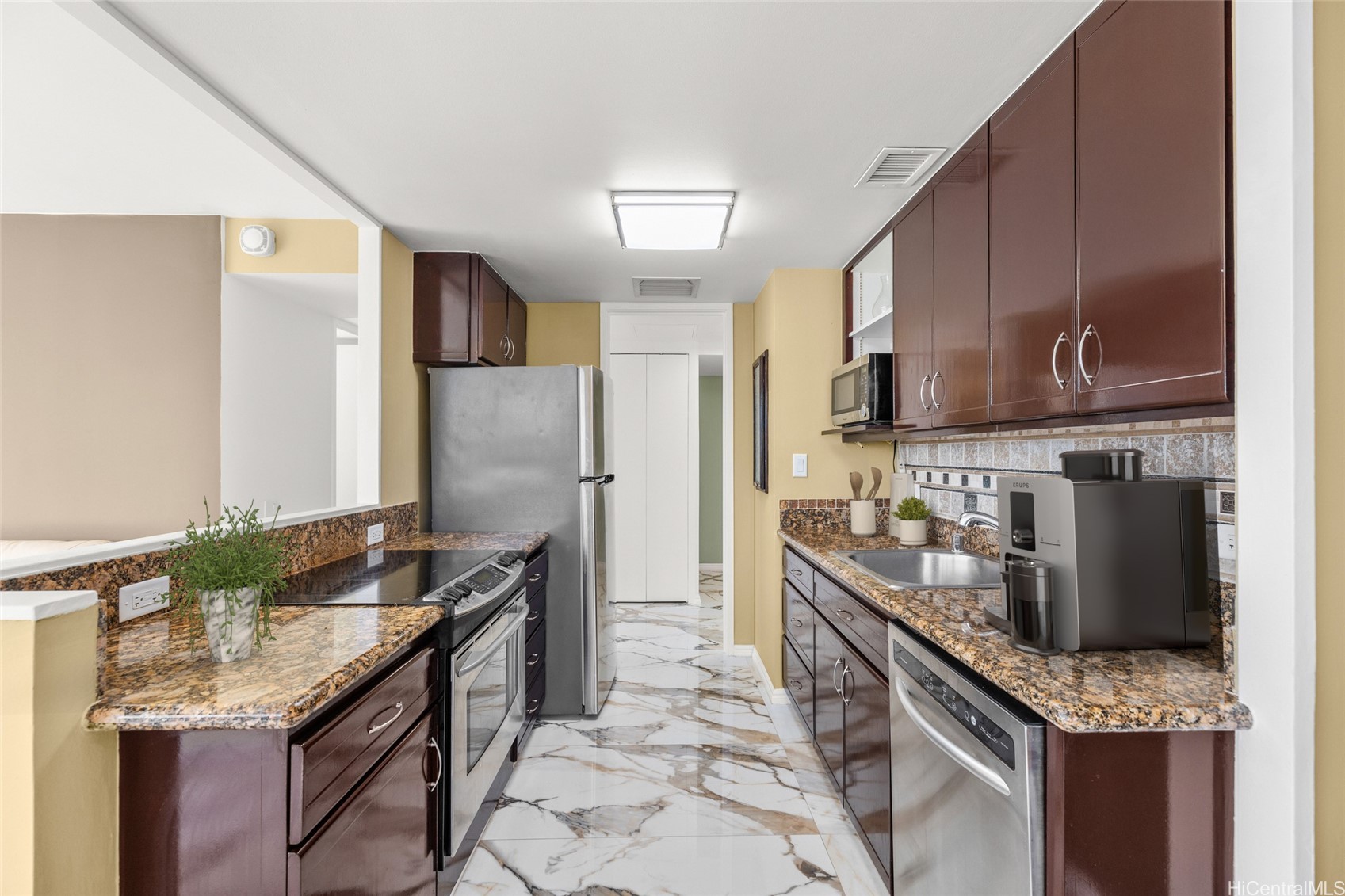 700 Richards Street 2506