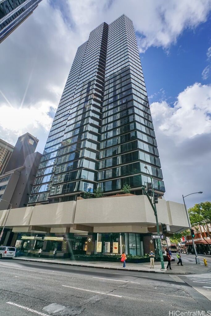 Executive Centre Condominium