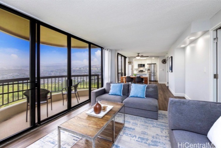 3050 Ala Poha Place 17W