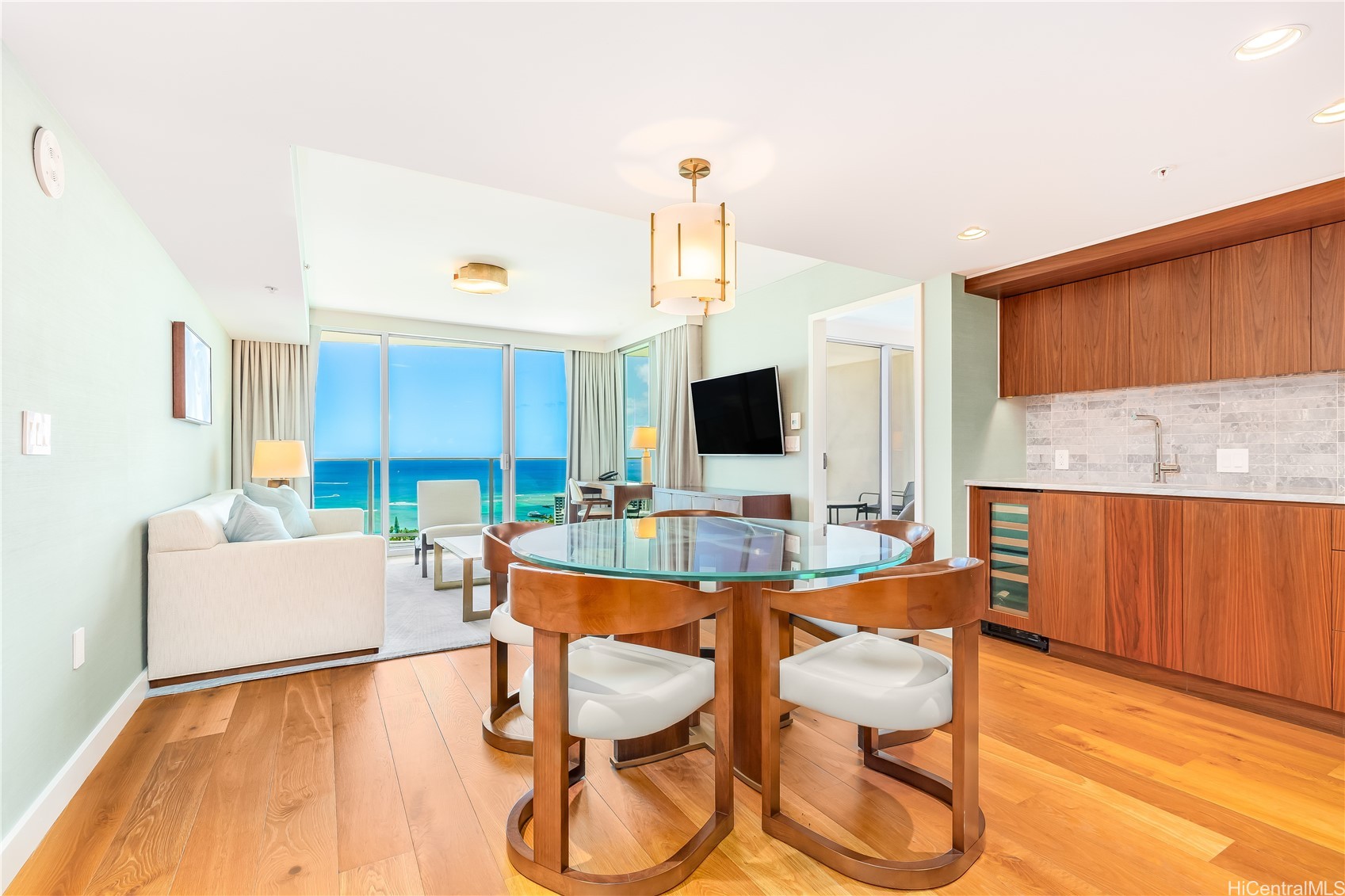 2139 Kuhio Avenue 34th Floor