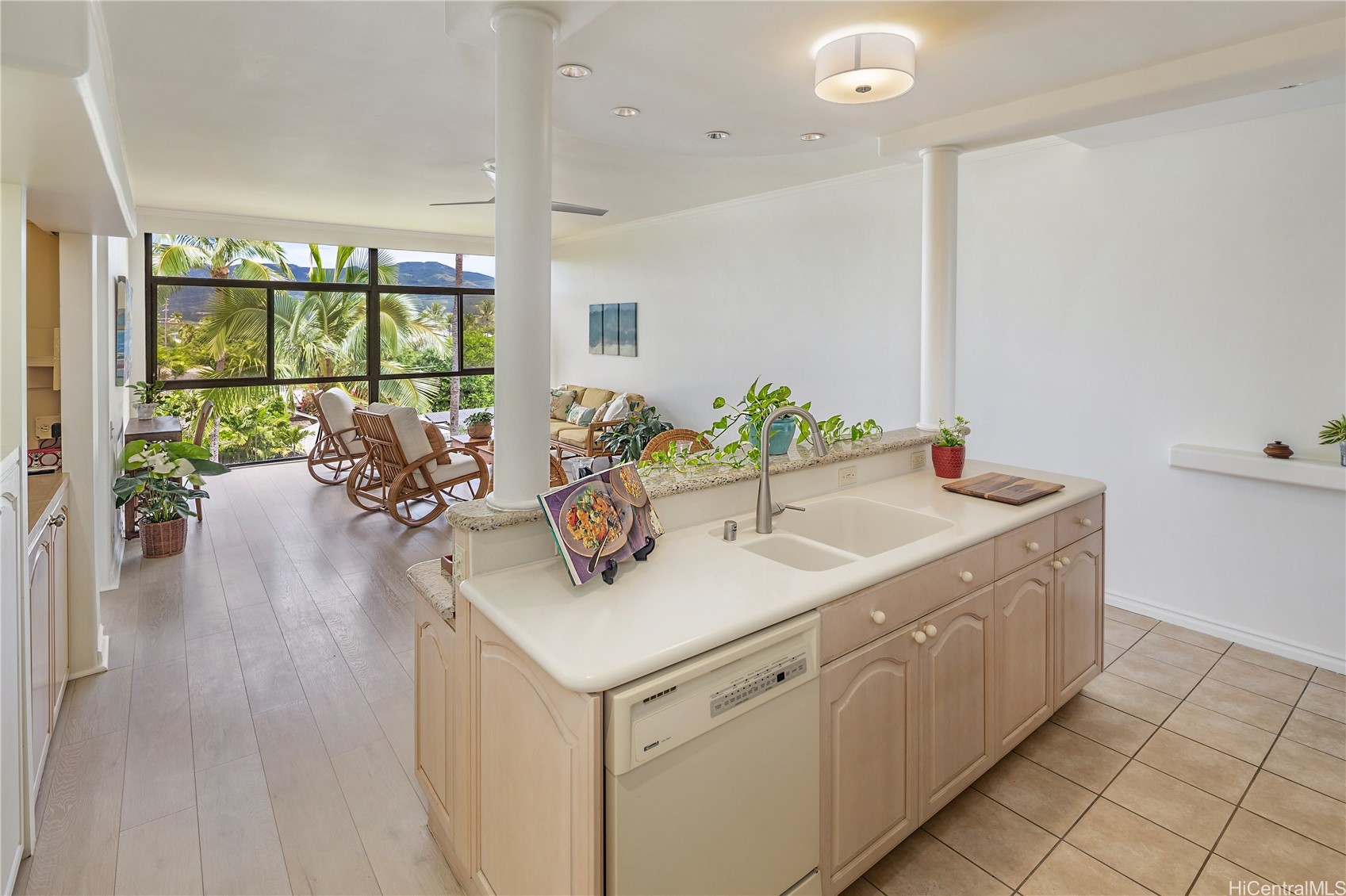 1030 Aoloa Place 410A