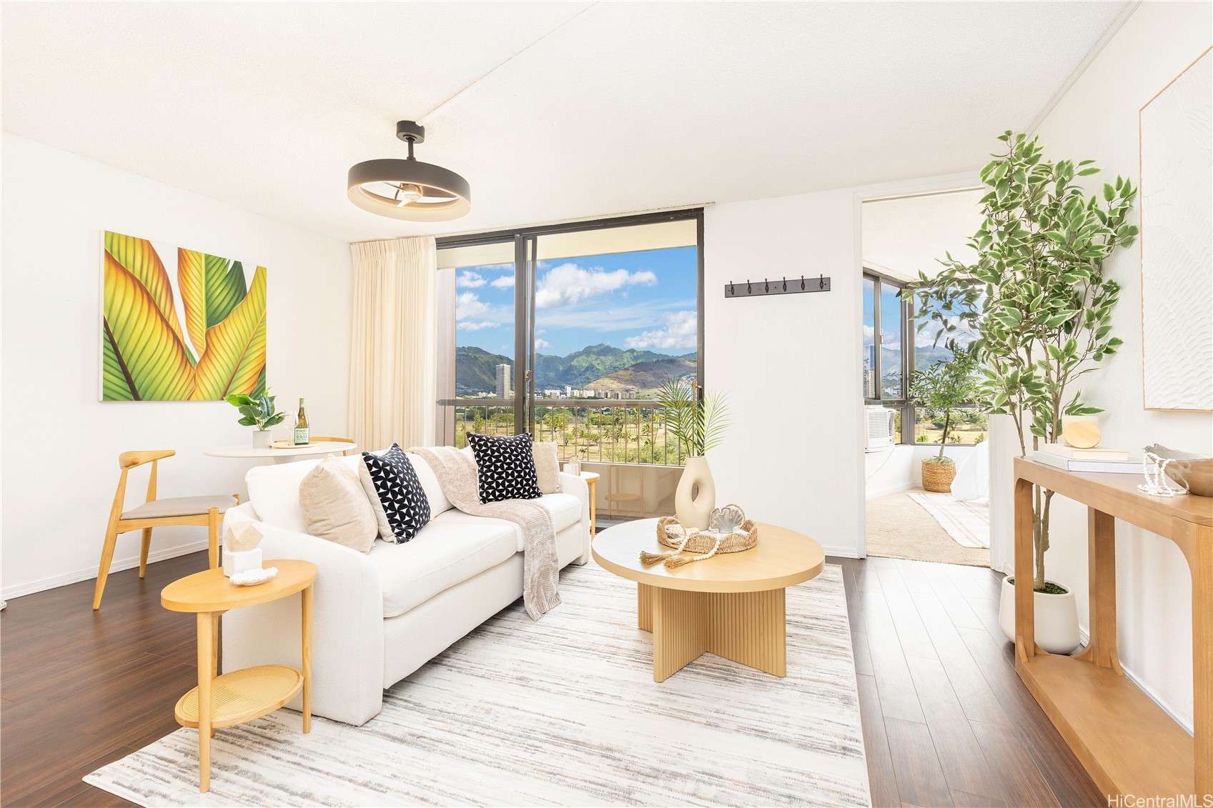 320 Liliuokalani Avenue 1105