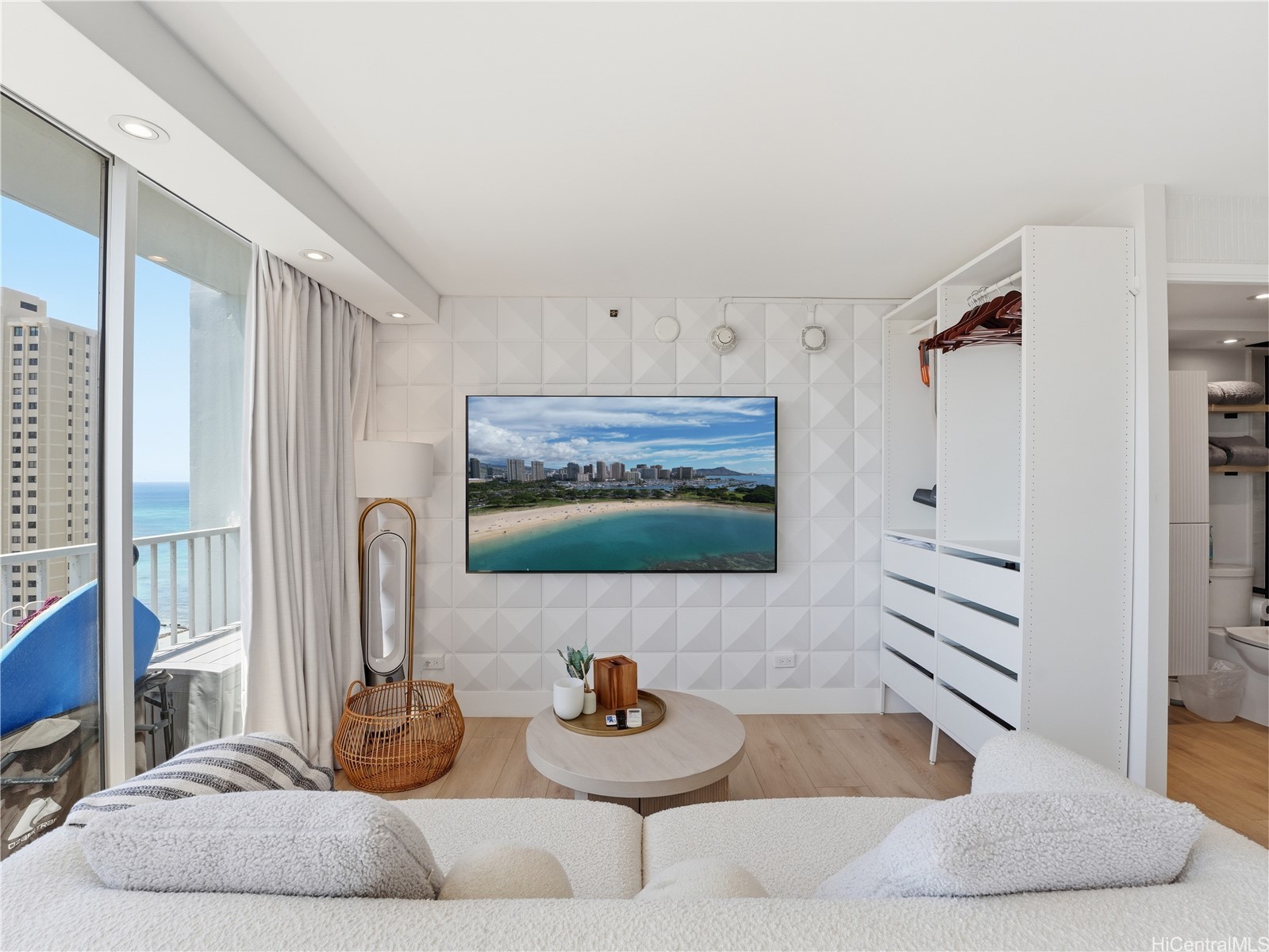 2427 Kuhio Avenue 3101