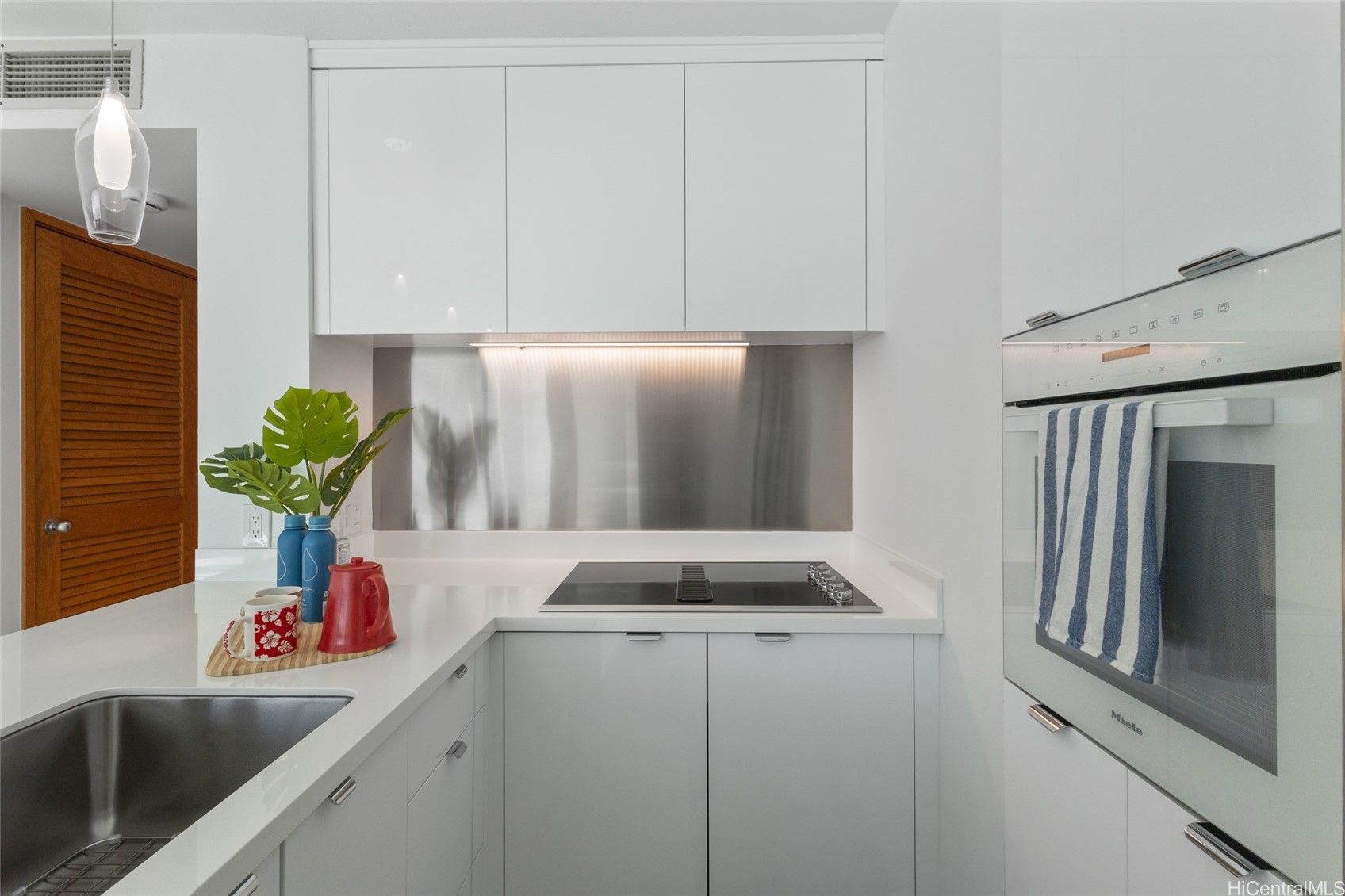 1330 Ala Moana Boulevard 3607