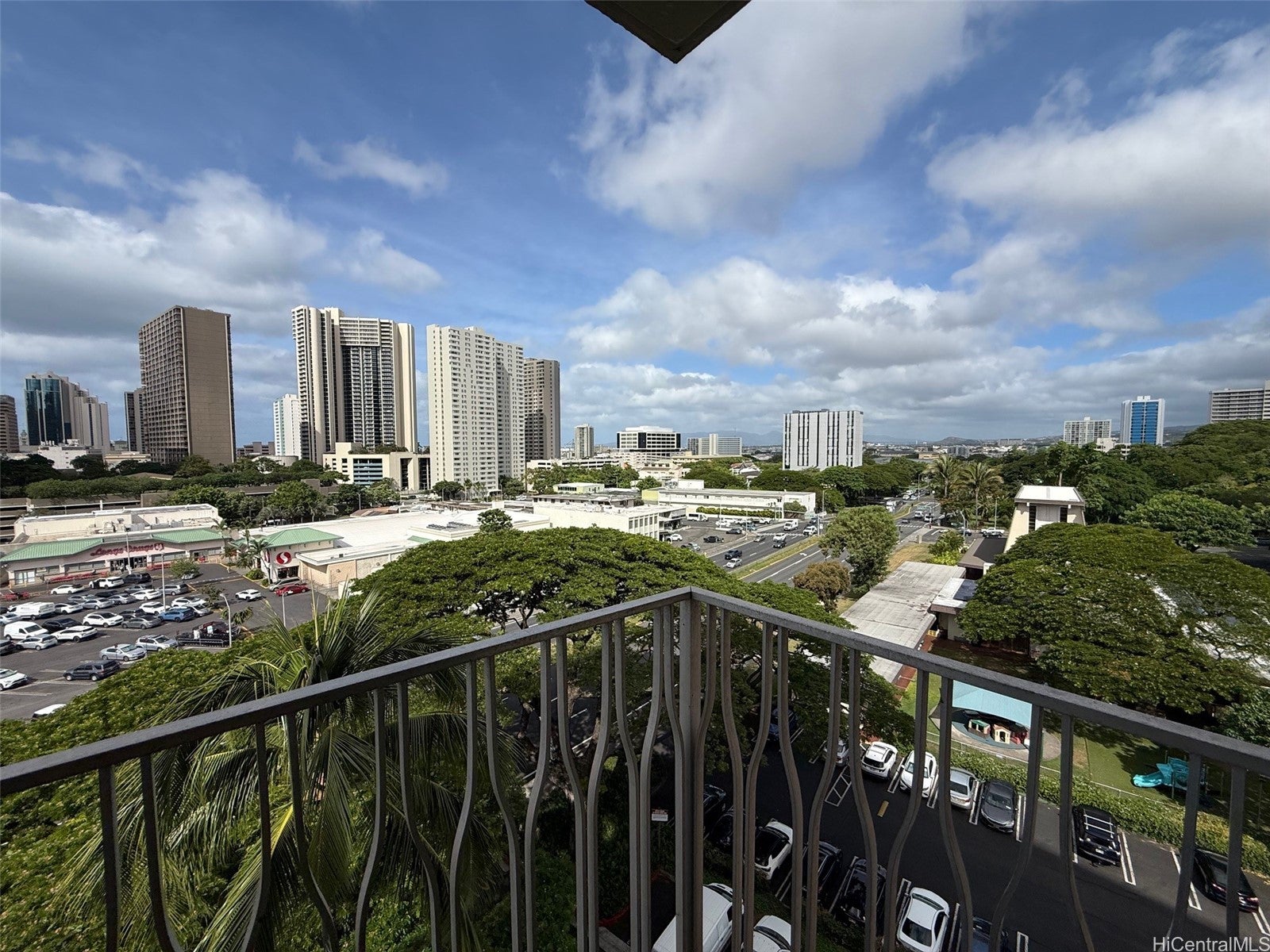 1511 Nuuanu Avenue 738