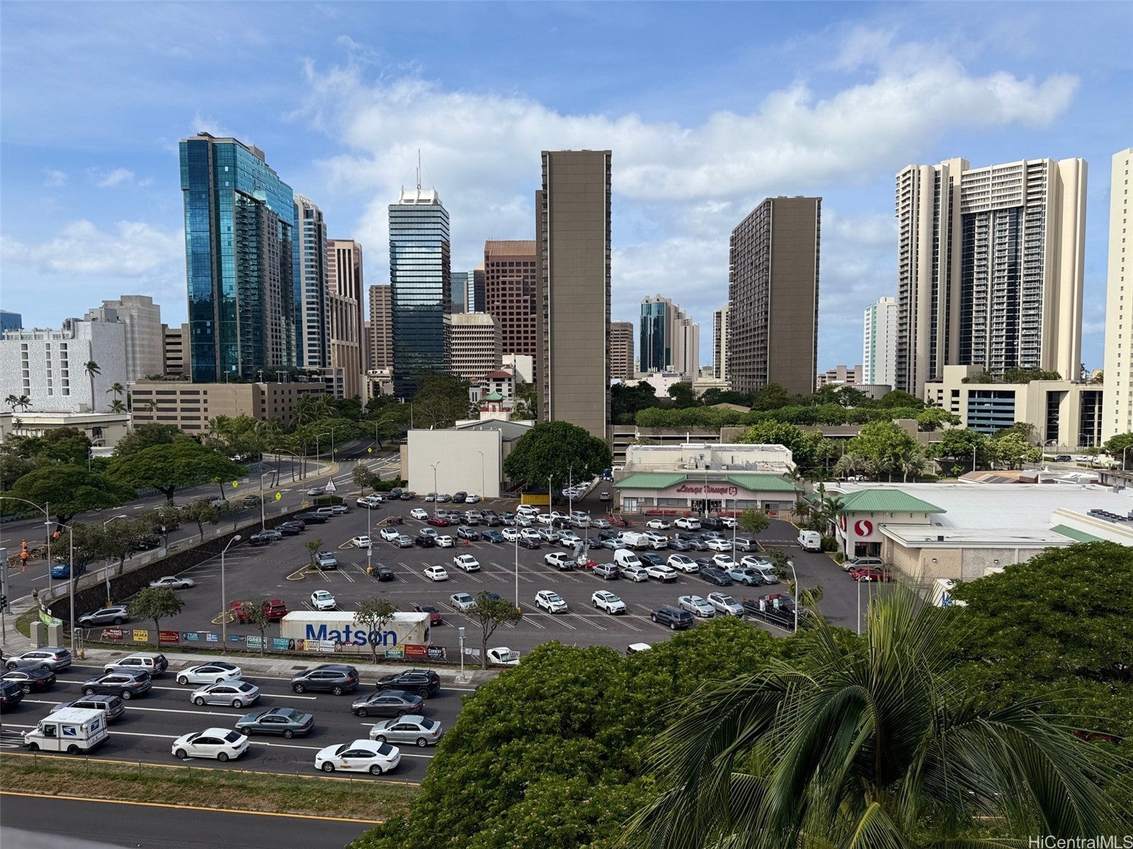 1511 Nuuanu Avenue 738