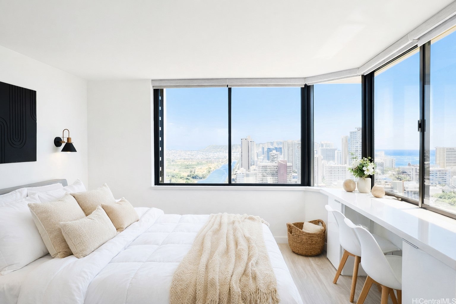 444 Niu Street 3303