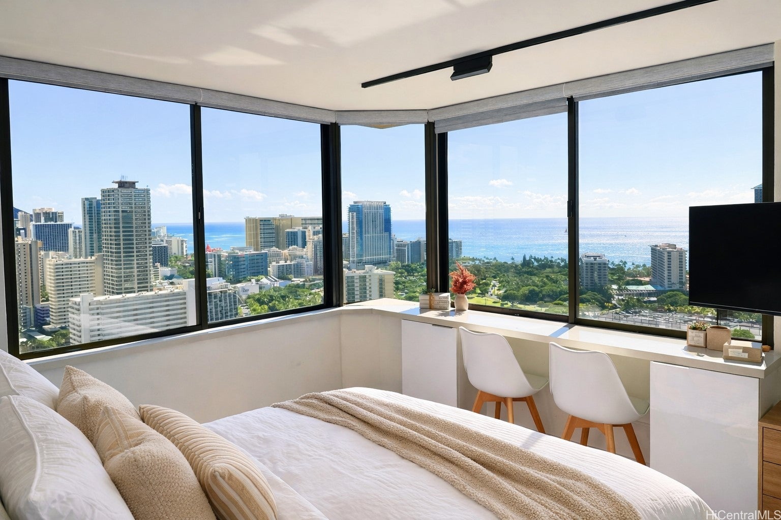 444 Niu Street 3303