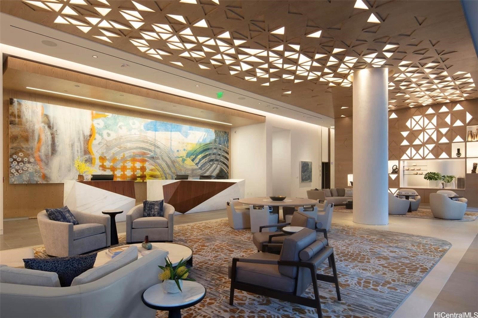 987 Queen Street 3602