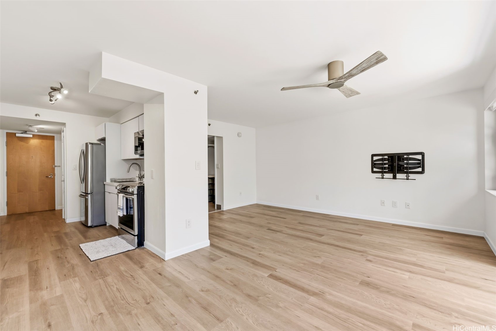 545 Queen Street 543