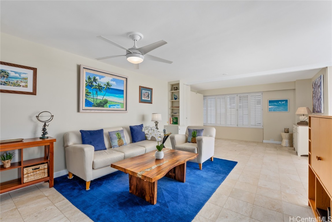 2969 Kalakaua Avenue 202