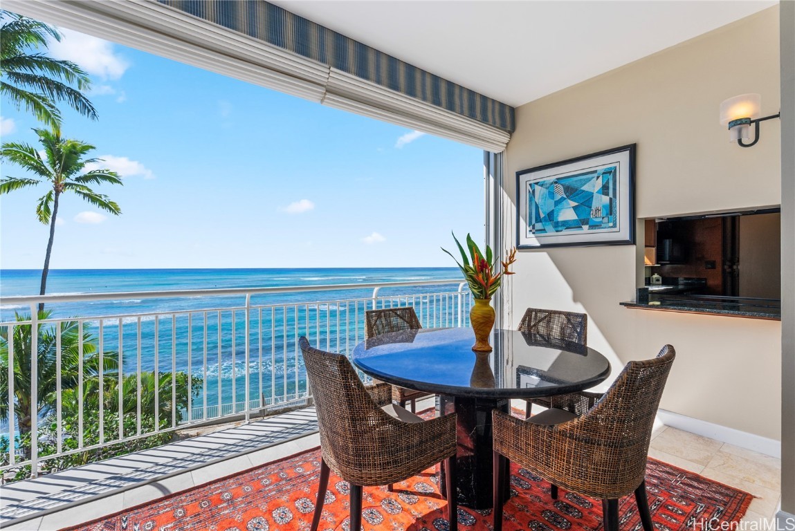 2969 Kalakaua Avenue 202