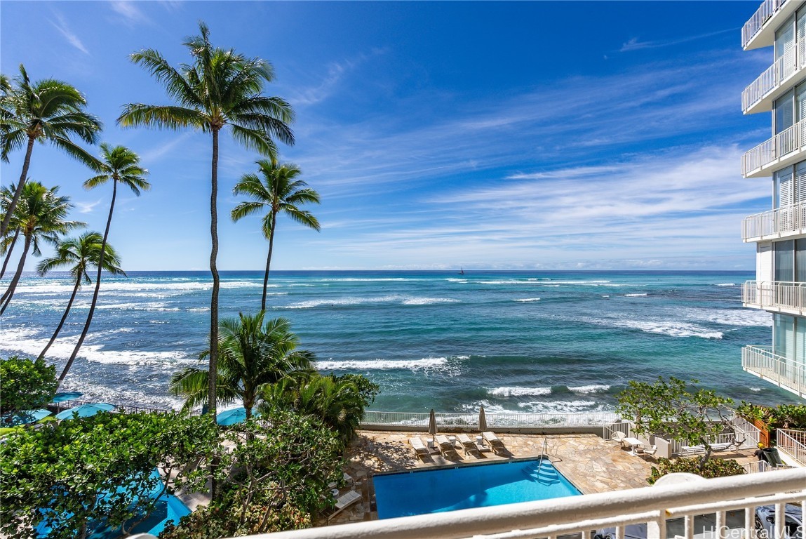 2969 Kalakaua Avenue 202