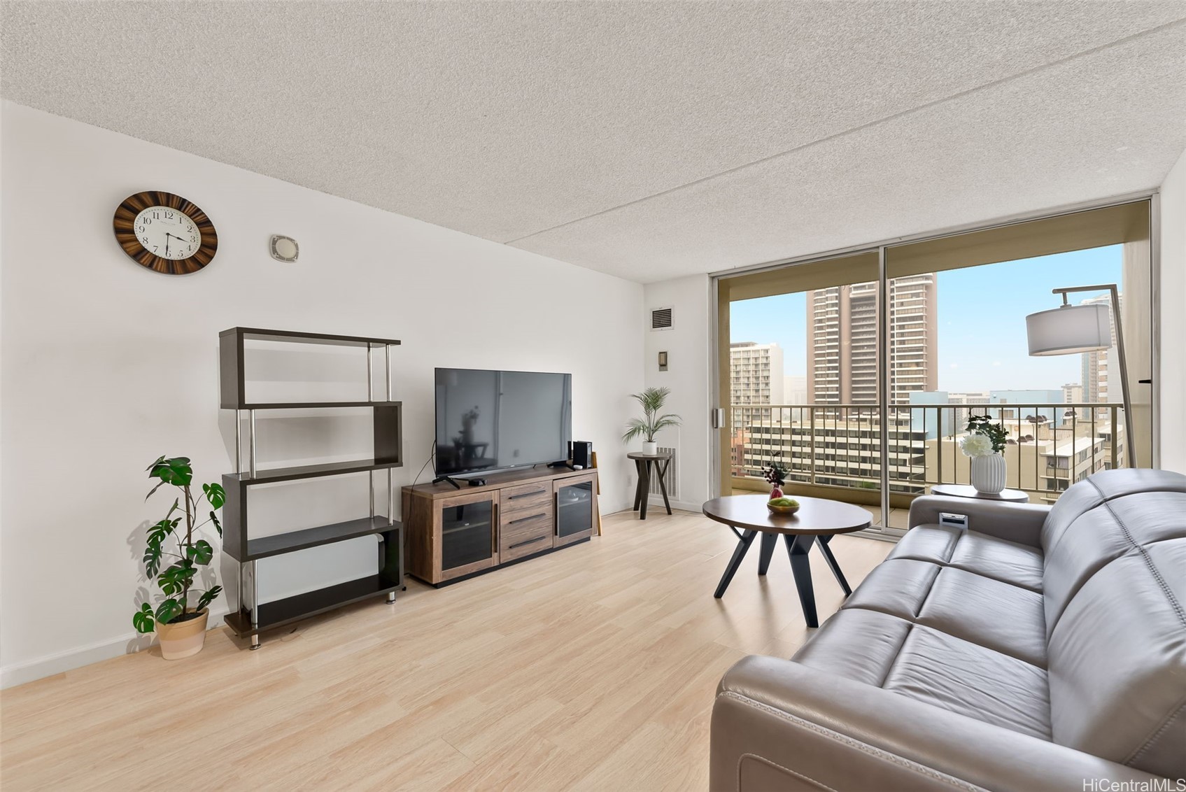 400 Hobron Lane 1705