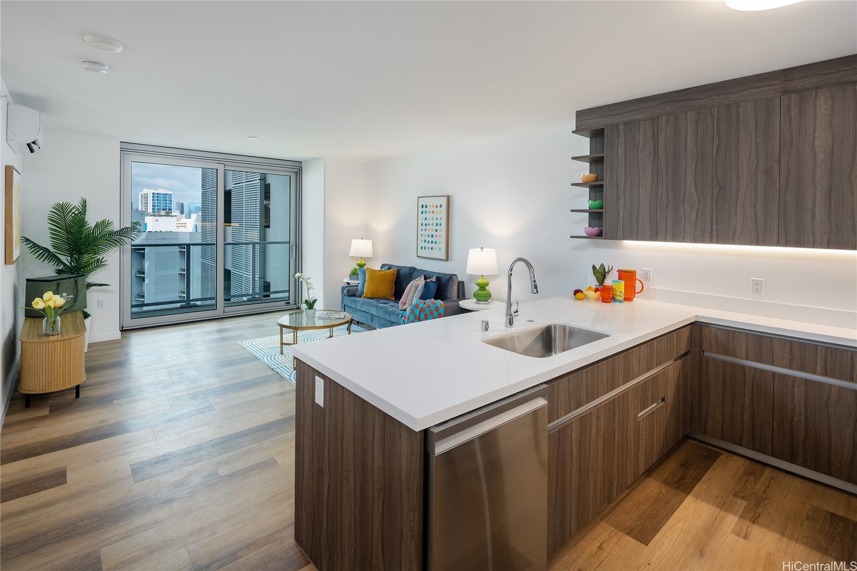 1500 Rycroft Street 1100R