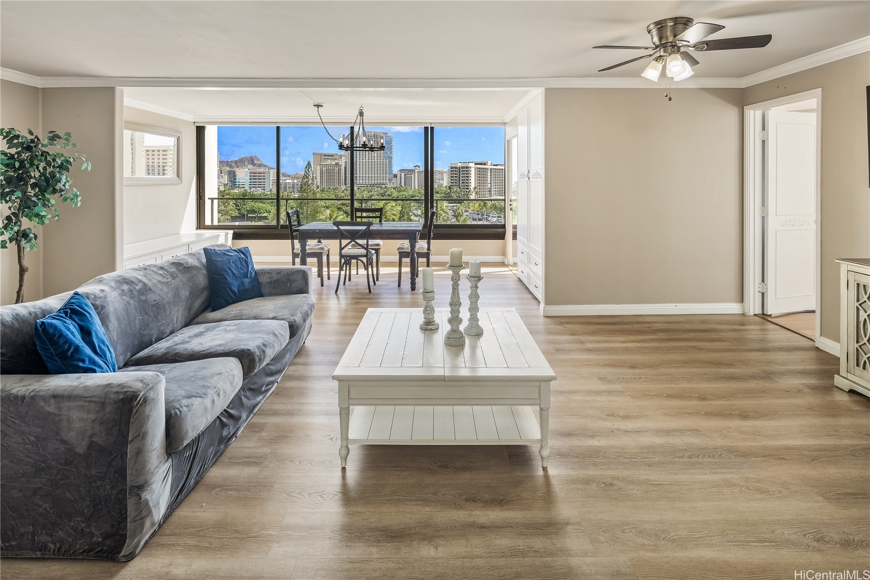 1910 Ala Moana Boulevard 10B