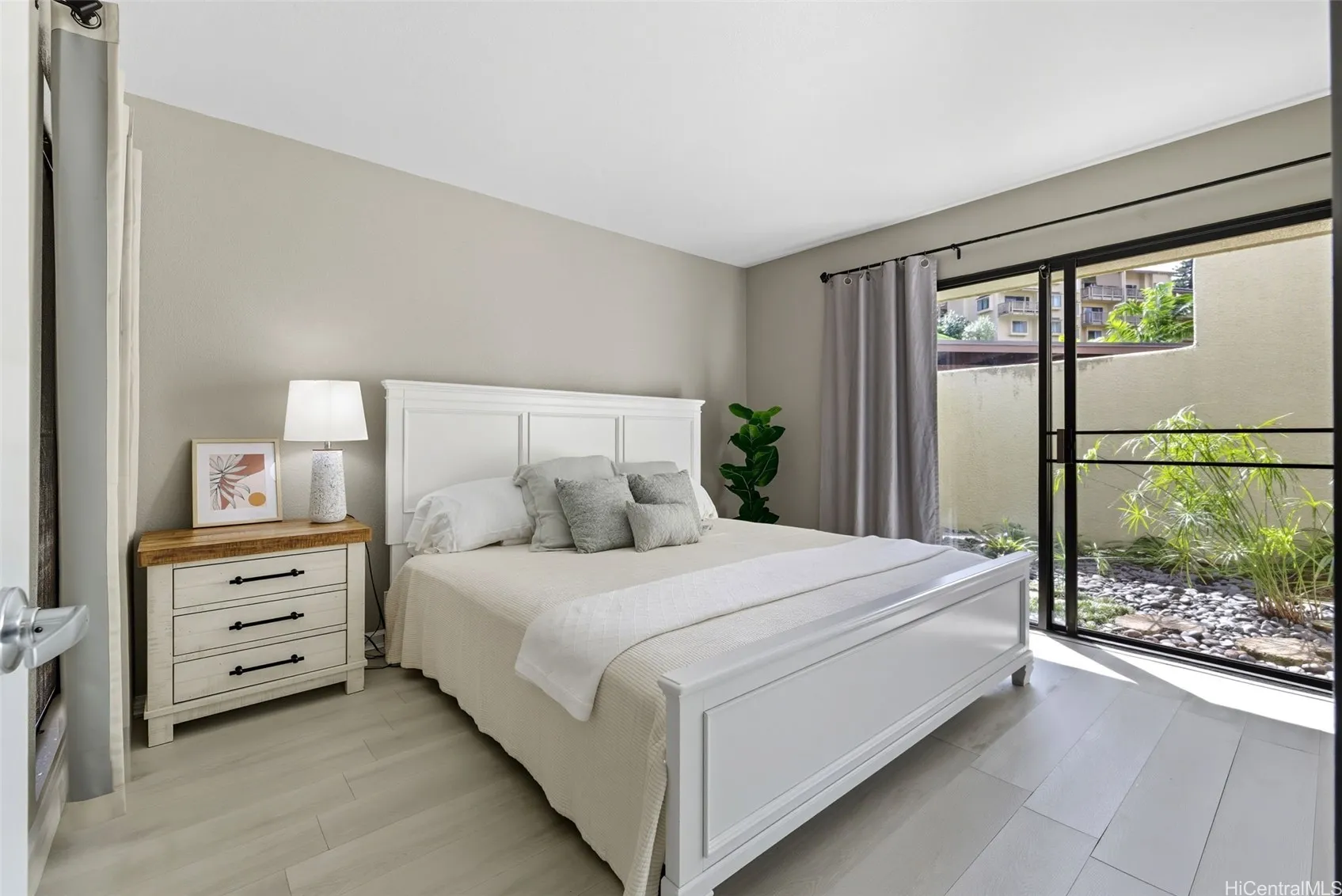 Kaneohe, Hawaii 96744, United States, 1 Bedroom Bedrooms, ,1 BathroomBathrooms,Residential,Active,222443