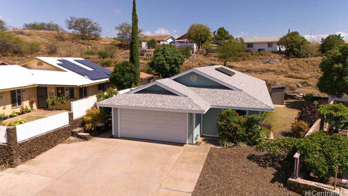 68-3521 E Makuahine Street