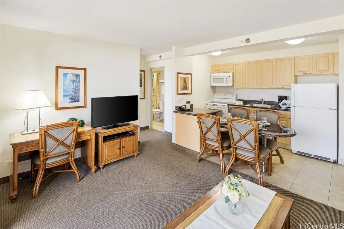 Honolulu, Hawaii 96815, United States, 1 Bedroom Bedrooms, ,1 BathroomBathrooms,Residential,Active,15127