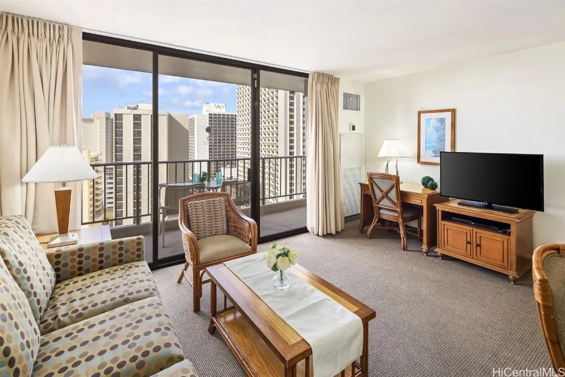 Honolulu, Hawaii 96815, United States, 1 Bedroom Bedrooms, ,1 BathroomBathrooms,Residential,Active,15127