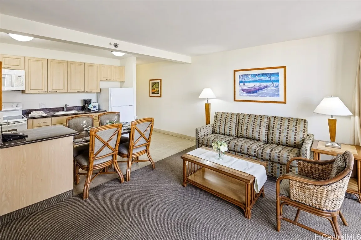 Honolulu, Hawaii 96815, United States, 1 Bedroom Bedrooms, ,1 BathroomBathrooms,Residential,Active,15127