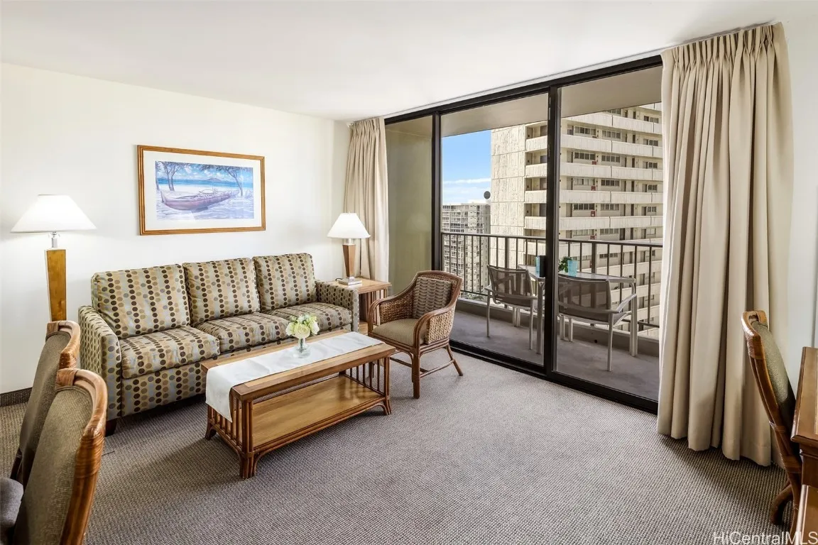 Honolulu, Hawaii 96815, United States, 1 Bedroom Bedrooms, ,1 BathroomBathrooms,Residential,Active,15127