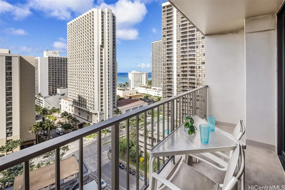 Honolulu, Hawaii 96815, United States, 1 Bedroom Bedrooms, ,1 BathroomBathrooms,Residential,Active,15127