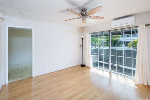 Photo of 493 Mananai Place #31V, Honolulu, HI 96818 (MLS # 202604655)