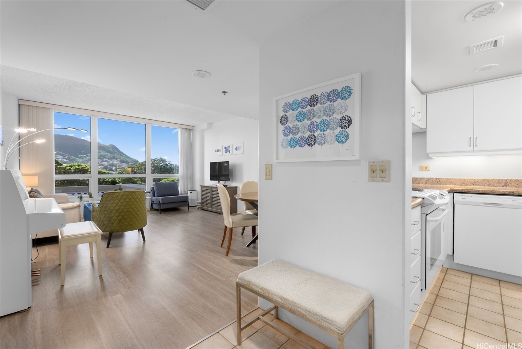 2047 Nuuanu Avenue 501